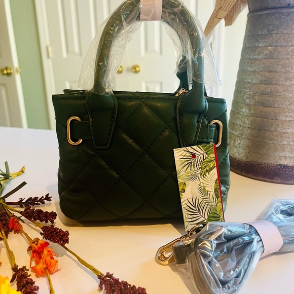 Badgley Mischka Mini Diamond Quilted Tote - Picture 5 of 12